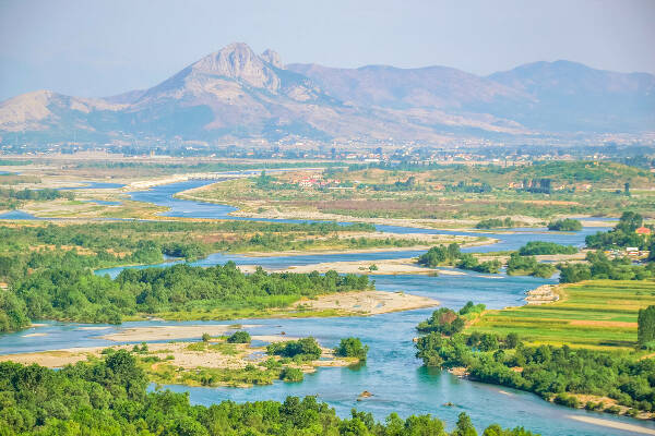 Meandres of river Drin in Shkodra, AL © Foto-Migawki MD_Shutterstock.com.jpg